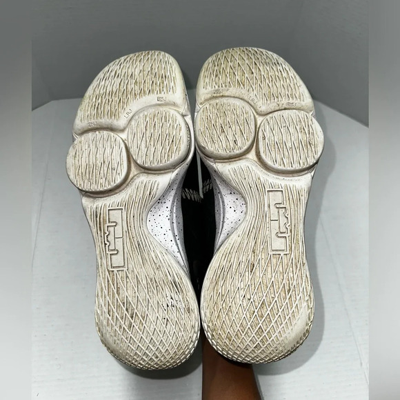 Nike Lebron Witness 5 basketball shoes sz 9.5 - Picture 6 of 7